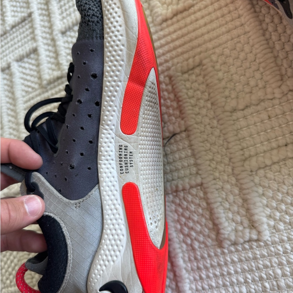 Nike Black and Gray Running Shoes - Picture 3 of 5